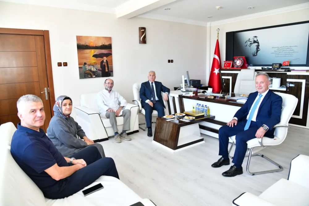 Vali Aziz Yıldırım, Ahi Evren Hastanesi’nde Sağlık Hizmetlerini İnceledi