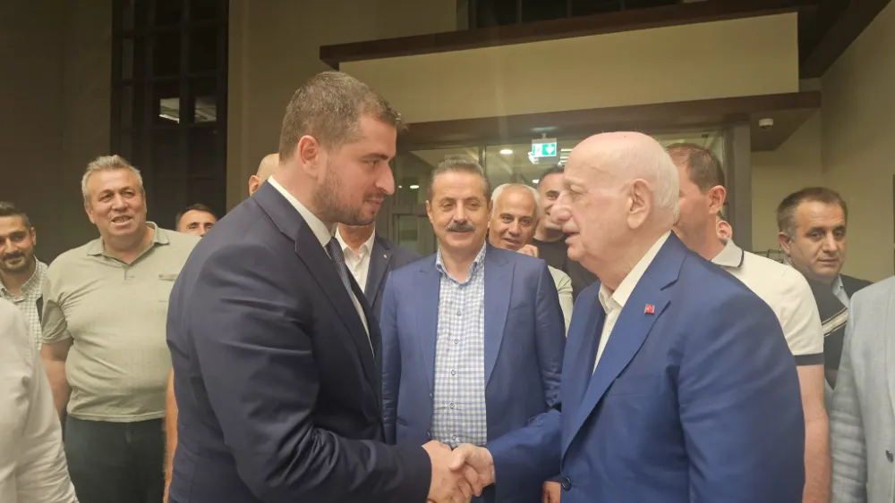 Bakan Faruk Çelik, Rize-Artvin Havalimanı’nda Coşkuyla Karşılandı