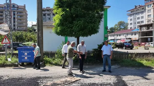 Sürmene Belediyesi İlçede Yoğun Hizmet Üretiyor: Altyapıdan Peyzaja, Temizlikten Yollara