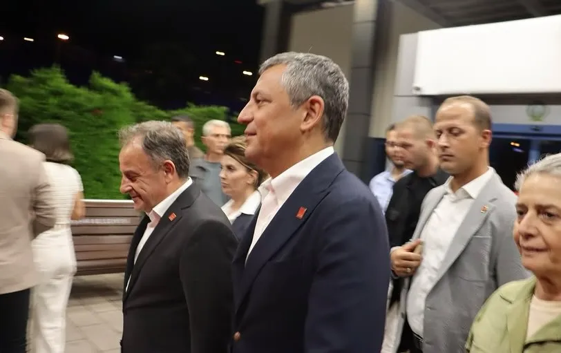 Özgür Özel Trabzon’da Taziyede Bulundu