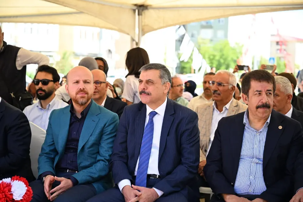 Erzurum’da Halk Pazarı, Bilgi Evi ve Park Toplu Açılışla Hizmete Girdi