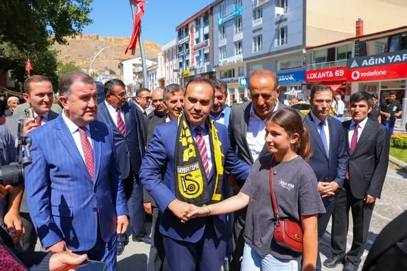 Sanayi ve Teknoloji Bakanı Mehmet Fatih Kacır, Bayburt’ta Esnaf Ziyaretinde Bulundu