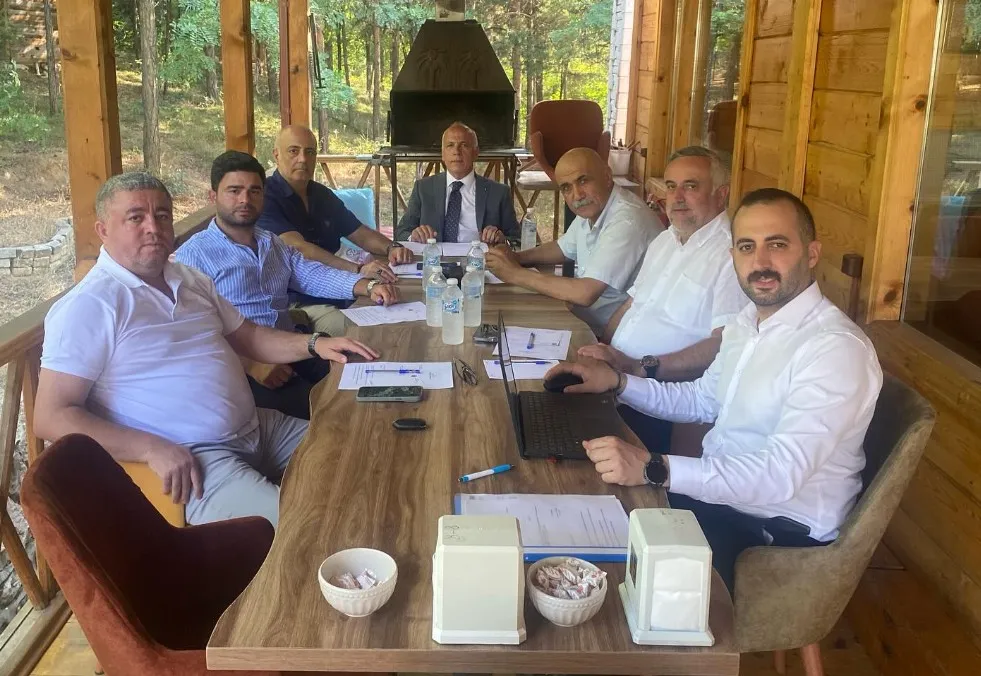 Artvin Ticaret Borsası Yönetim Kurulu Toplantısı Ardanuç’ta Gerçekleştirildi