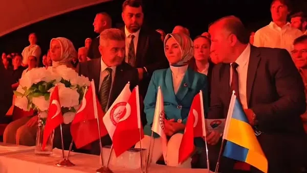 Bakan Mahinur Özdemir Göktaş, 51. Uluslararası Arhavi Kültür ve Sanat Festivali’ne Katıldı