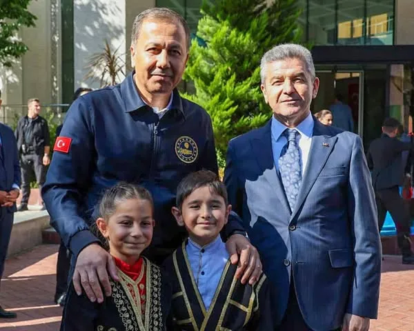 İçişleri Bakanı Ali Yerlikaya Artvin Valiliğini Ziyaret Etti