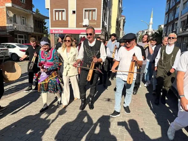 Sürmene’de 2. Geleneksel Kültür ve Sanat Festivali Coşkusu Başladı