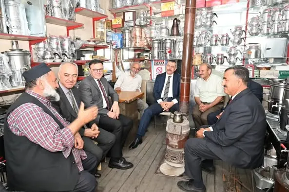 Erzurum Valisi Mustafa Çiftçi, Kavaflar Çarşısında Esnafı Ziyaret Etti