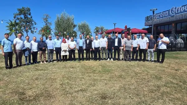 AK Parti Heyeti Vakfıkebir’de Esnaf ve Vatandaşlarla Buluştu