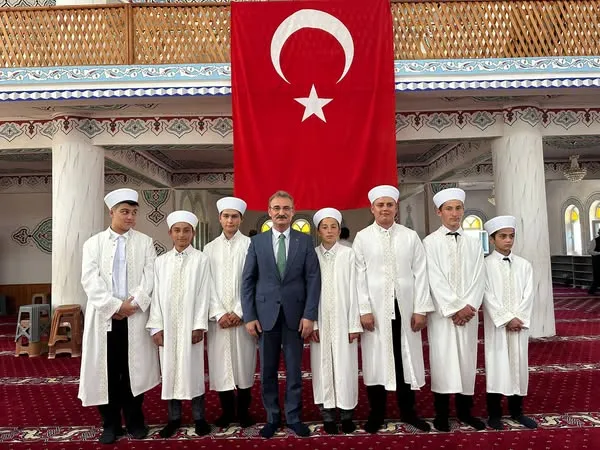 Şalpazarı’nda 7 Genç Hafız İcazet Töreniyle Taçlandırıldı