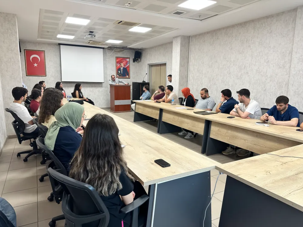 Rize’de TUS Başarısı: İl Sağlık Müdürü Demiral Hekimleri Tebrik Etti