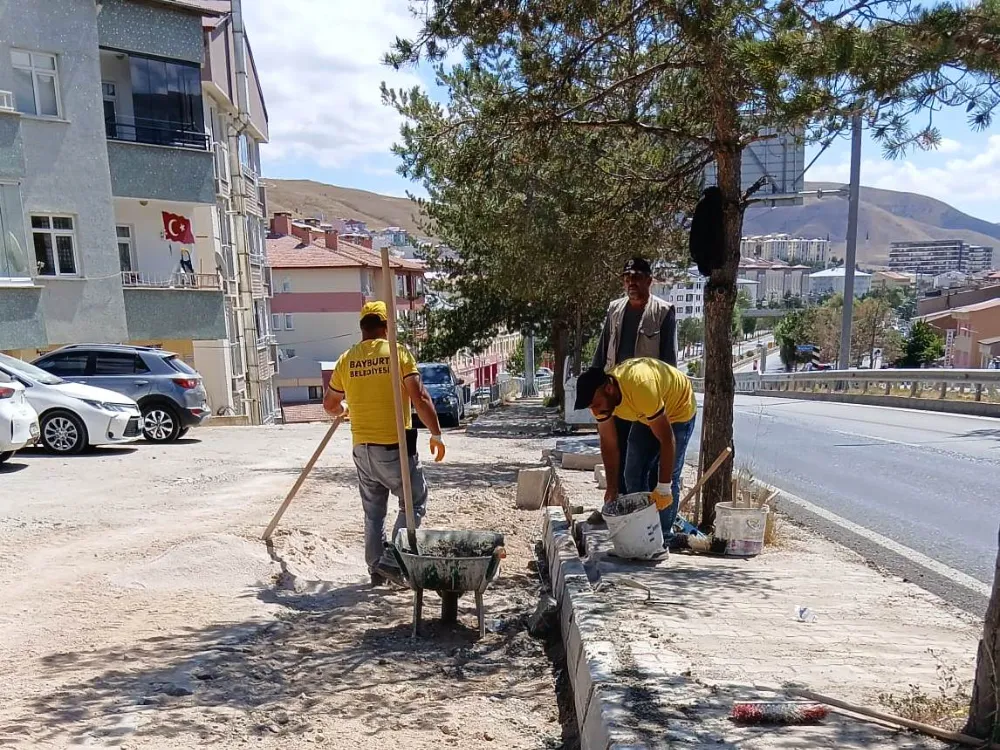 Bayburt’ta Her Gün Sahada: Temizlik, Bakım ve Yol Çalışmaları Devam Ediyor