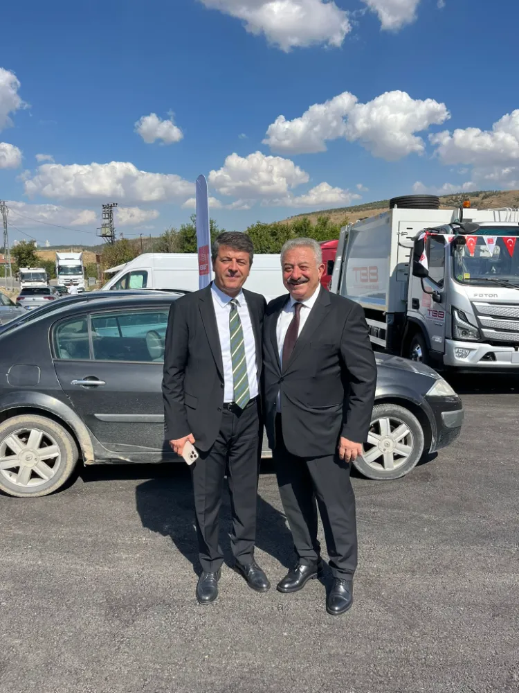 Murgul Belediyesi’ne Yeni Kazıyıcı ve Yükleyici İş Makinesi Kazandırıldı