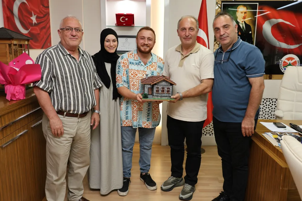 Özkan Hatinoğlu, Başkan Turgay Ataselim’i Ziyaret Etti