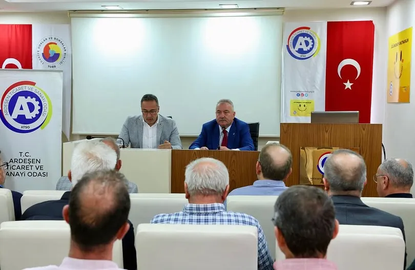 AK Parti Heyeti Ardeşen TSO’yu Ziyaret Etti: Bölgesel Kalkınma Projeleri Masaya Yatırıldı