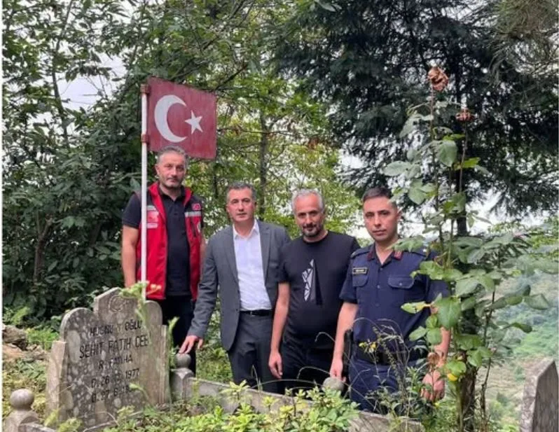 Şehidimiz Fatih Çebi Kabri Başında Anıldı