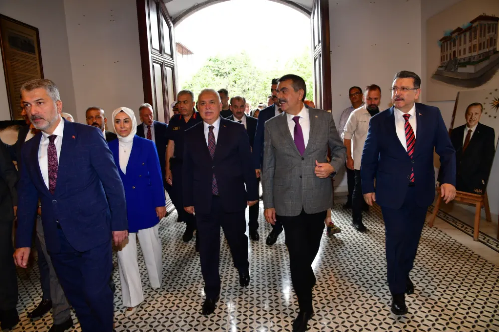 Milli Eğitim Bakanı Yusuf Tekin Trabzon Valiliğini Ziyaret Etti