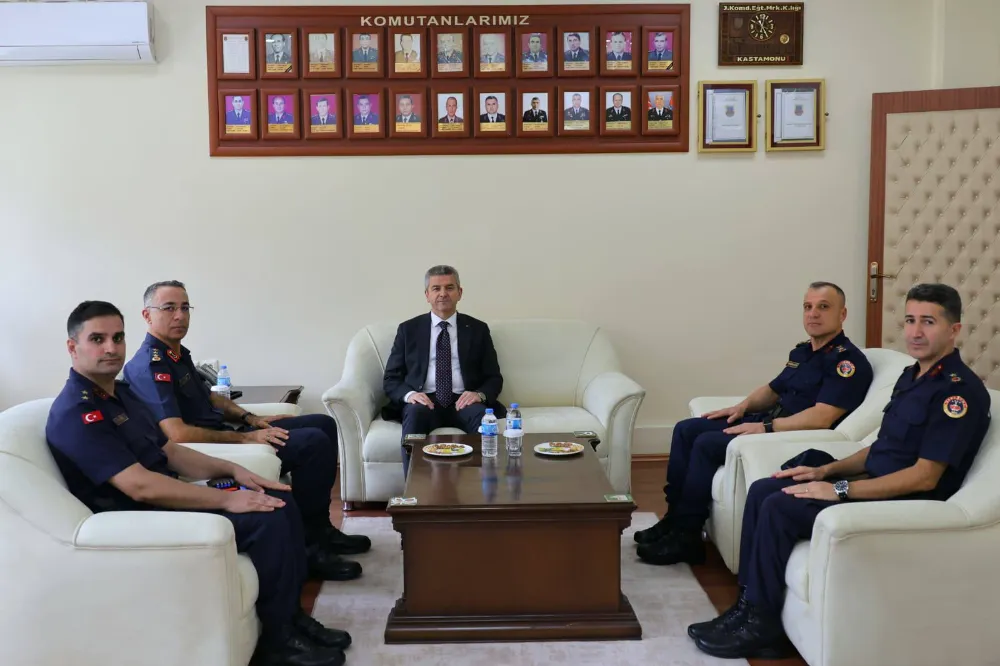 Artvin Valisi Turan Ergün’den İl Jandarma Komutanı Uğur Başkonak’a Ziyaret