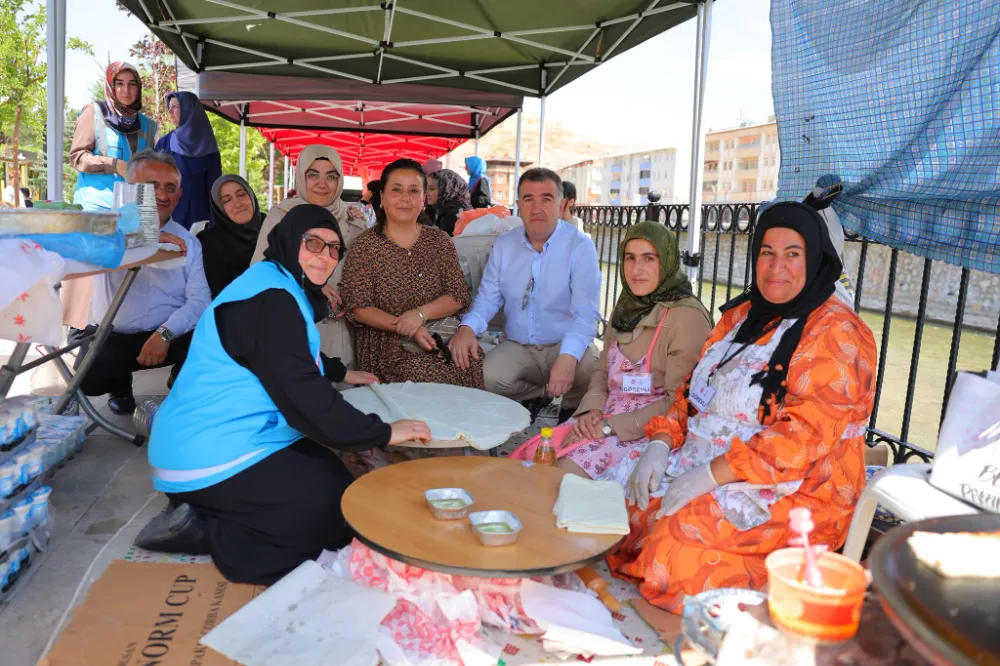 Bayburt’ta Hayır Çarşısı Yoğun İlgi Gördü