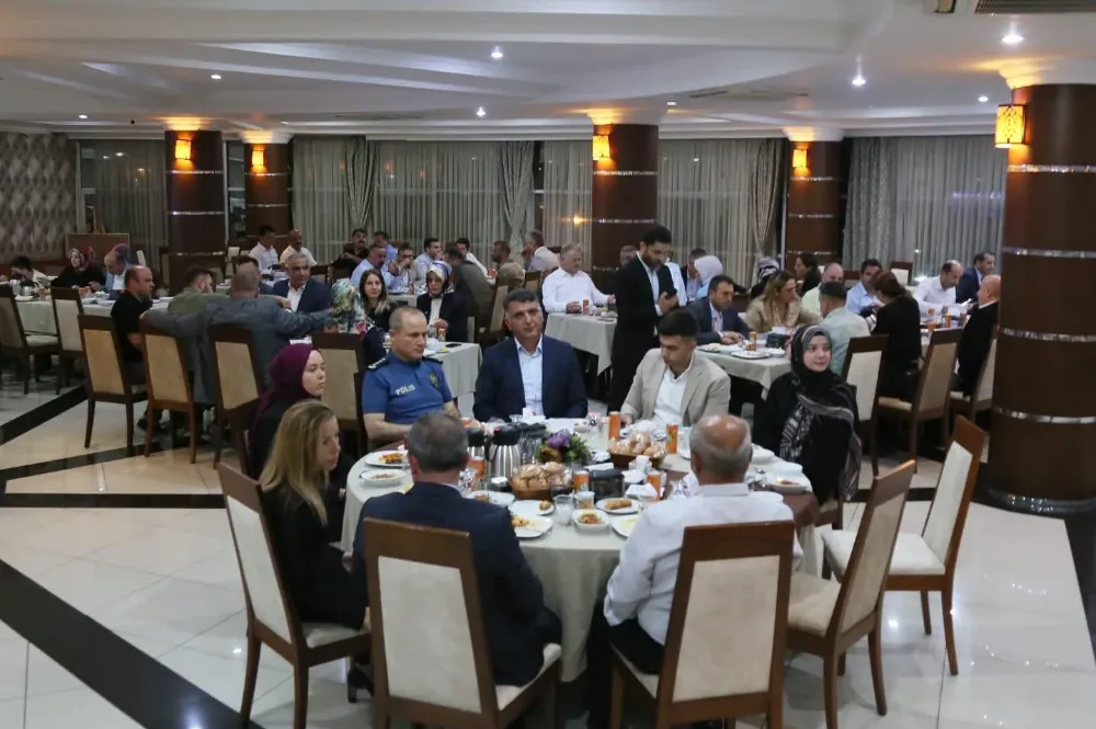 Rize İl Müdürü Selim Köse’ye Veda Yemeği Düzenlendi