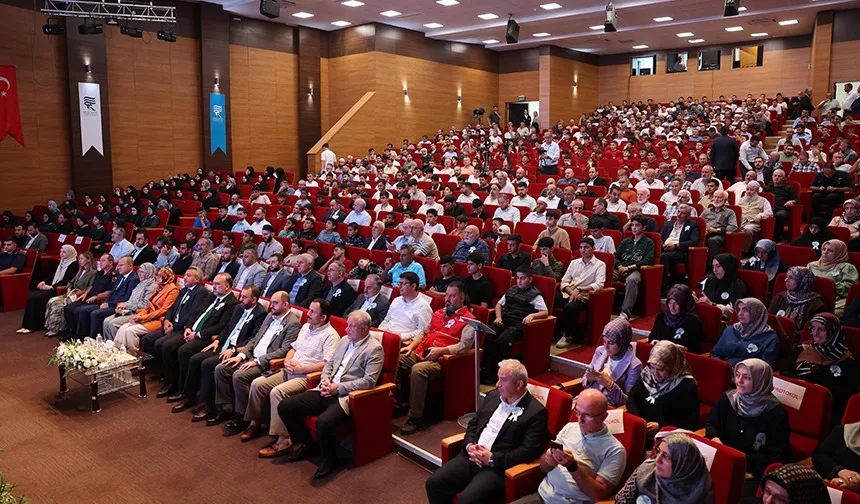 Rize’de Hz. Peygamber ve Aile Hayatı Konulu Konferans Düzenlendi