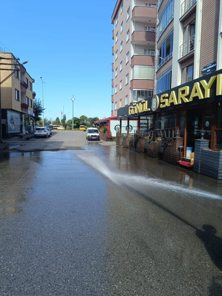 Beşikdüzü’nde Temizlik ve Altyapı Çalışmaları Hız Kesmeden Sürüyor