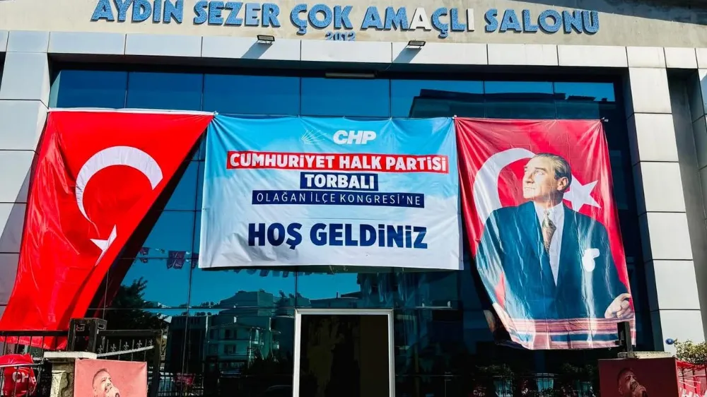 CHP Torbalı’da İlçe Kongresi Coşkusu! Delegeler Karar Anında Bir Araya Geldi