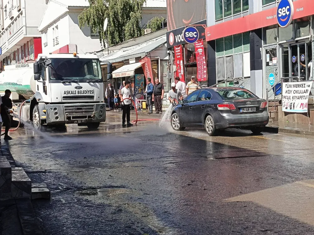 Aşkale’de Cadde ve Kaldırımlar Pırıl Pırıl
