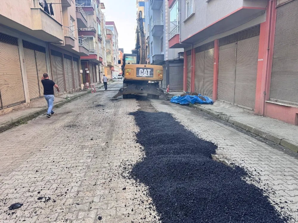 Beşikdüzü’nde Altyapı ve Asfalt Çalışmaları Hız Kesmeden Devam Ediyor