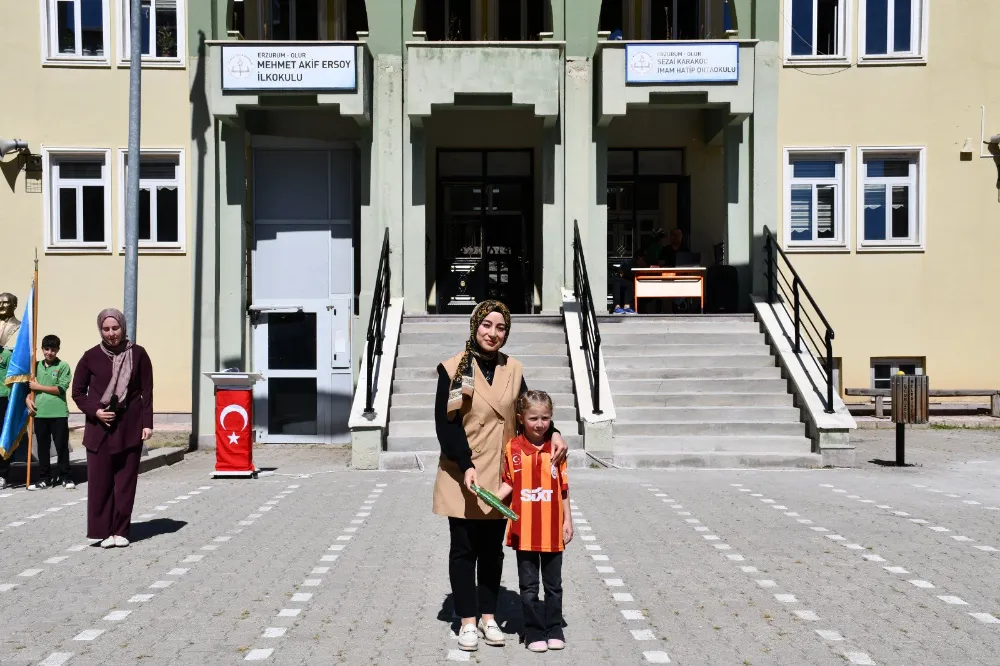 Olur YİBO’da 2025-2026 Eğitim-Öğretim Yılı Açılışı ve İlköğretim Haftası Kutlamaları Gerçekleşti