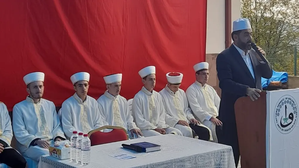 Of’ta Hafızlar İcazet Merasimi ile Taçlandırıldı