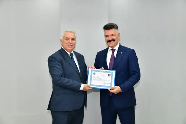 Trabzon Valisi Aziz Yıldırım, İl Emniyet Müdürü Murat Esertürk’e Teşekkür Etti