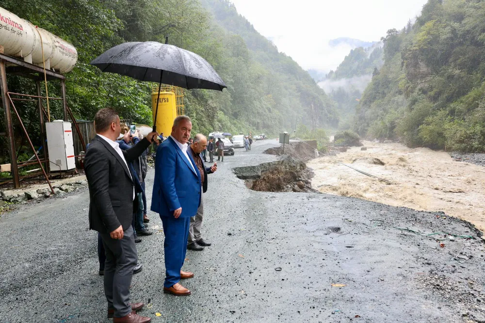 Rize’de Doğal Afet Sonrası İncelemeler: Bakanlar ve Yetkililer Bölgeye Geldi