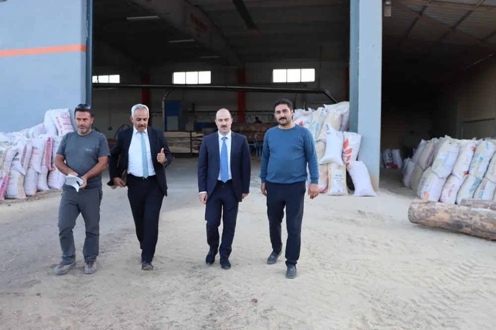Oltu Kaymakamı Mustafa Çelik OSB’de İncelemelerde Bulundu