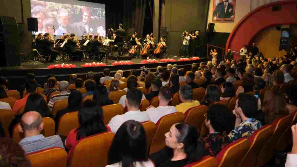 Altın Koza Film Festivali’nden Mehmet Aslantuğ ve Meral Orhonsay