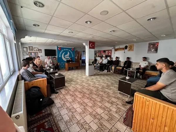 Ülkü Ocakları Bayburt İl Başkanlığı’ndan Güncel Ahlaki Meselelere Işık Tutan Seminer