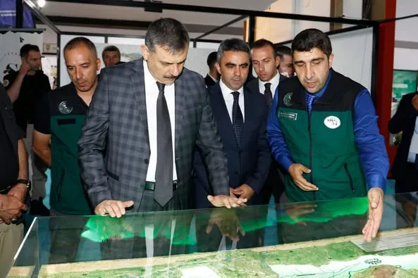 Erzurum Valisi Mustafa Çiftçi, Uluslararası Tarım ve Hayvancılık Fuarında DSİ Standını Ziyaret Etti
