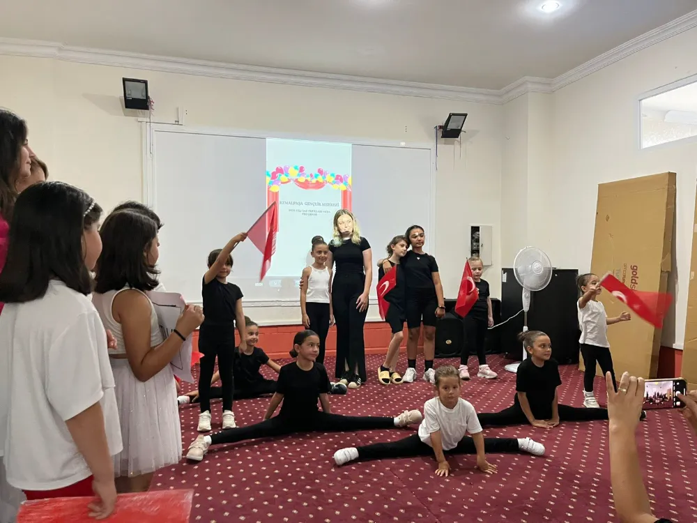 Kemalpaşa Gençlik Merkezi’nden Yaz Kulübü Kapanış Şenliği