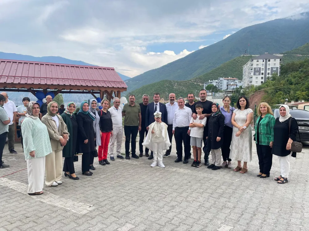 AK Parti Teşkilatları, Tunahan Demir’in Mevlid-i Sünnet Programına Katıldı
