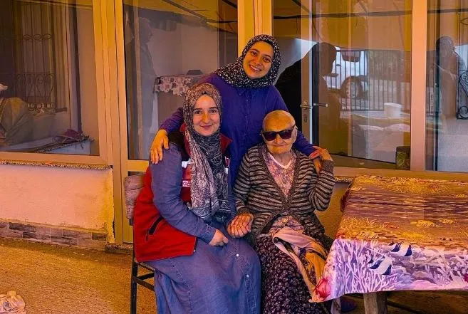 Trabzon’da 99 Yaşındaki Fatma Özyüksel’e Aile Yılı Ziyareti
