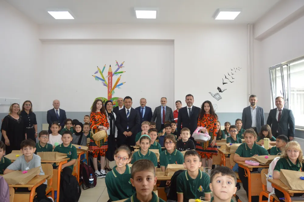 Söğütlü Ortaokulu’nda 2025-2026 Eğitim-Öğretim Yılı Açılışı