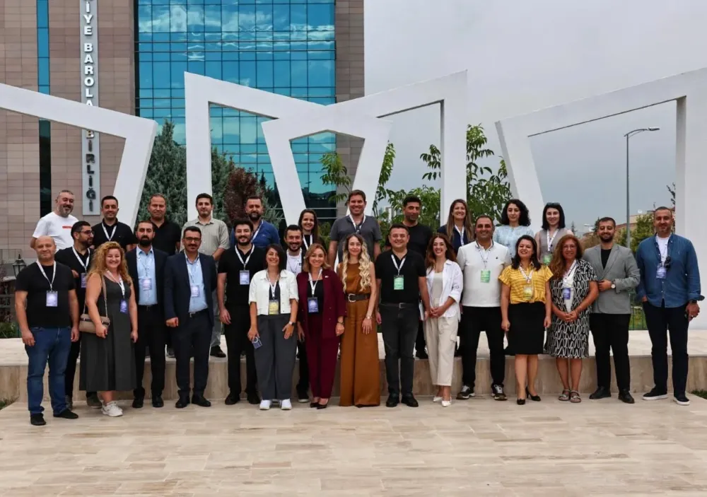 Artvin Barosu Başkanı Av. Yeşim Güner, Eğitici Eğitimi Programına Katıldı
