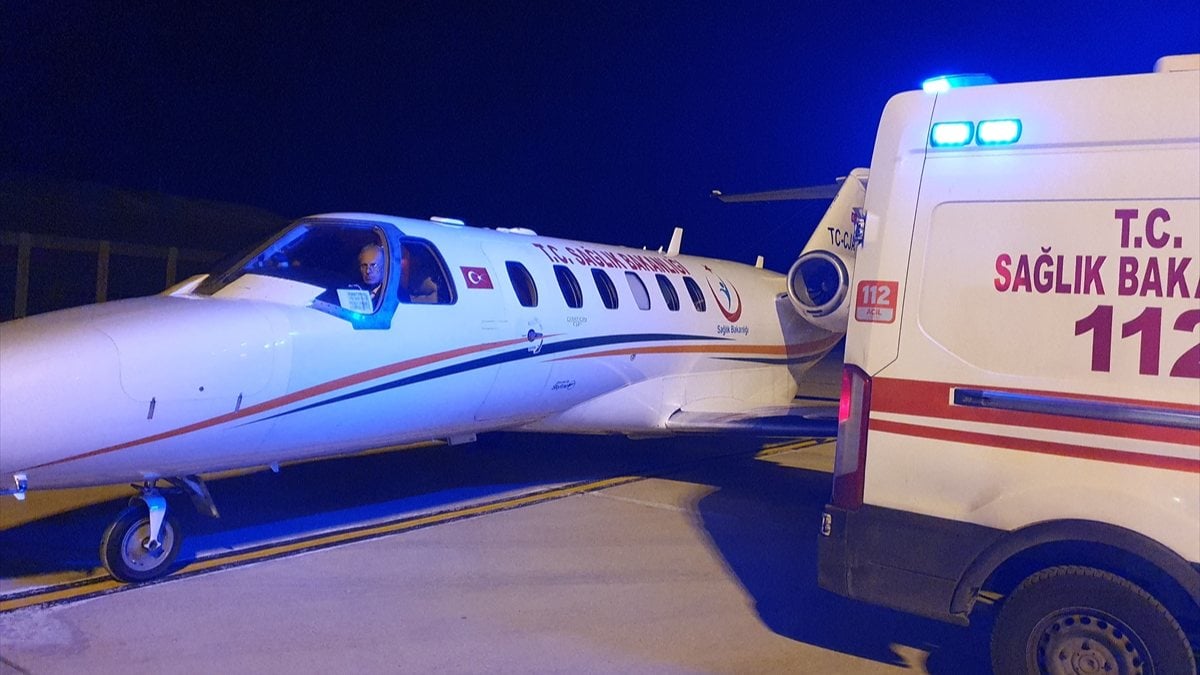 Bitlis’te ambulans uçak, körlük riski bulunan çocuk için havalandı