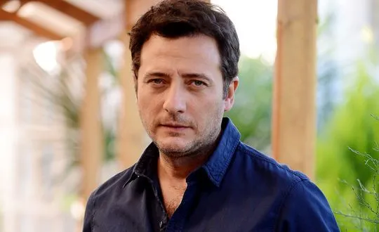 Yiğit Özşener Kimdir? Ünlü Oyuncu Yiğit Özşener Kimdir? Kaç Yaşında, Nereli?
