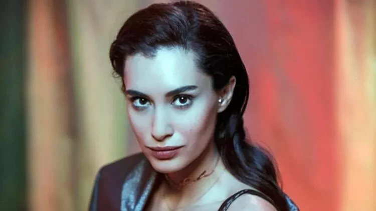 Hande Doğandemir Kimdir? Ünlü Oyuncu Hande Doğandemir Kimdir? Kaç Yaşında, Nereli?