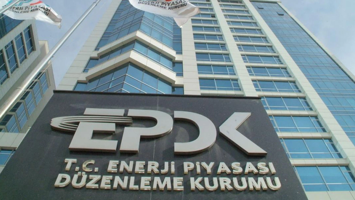 EPDK: 15.3 milyon litre yakıt deprem bölgesine ulaştırıldı