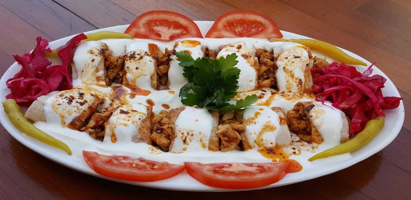 Yoğurtlu Tantuni Tarifi! Yoğurtlu Tantuni Nasıl Yapılır? Yoğurtlu Tantuni Püf Noktaları!