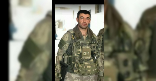 Depremde çöken hastanede şehit olan askerin Bitlis