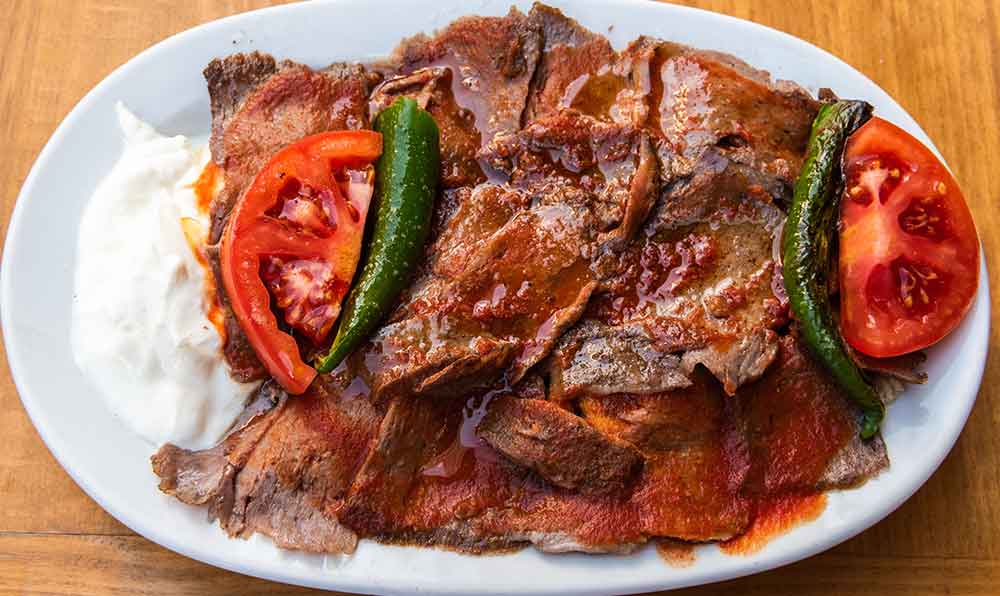 İskender Kebap Nasıl Yapılır? İskender Kebap Tarifi... İskender Kebap Malzemeleri Nelerdir?