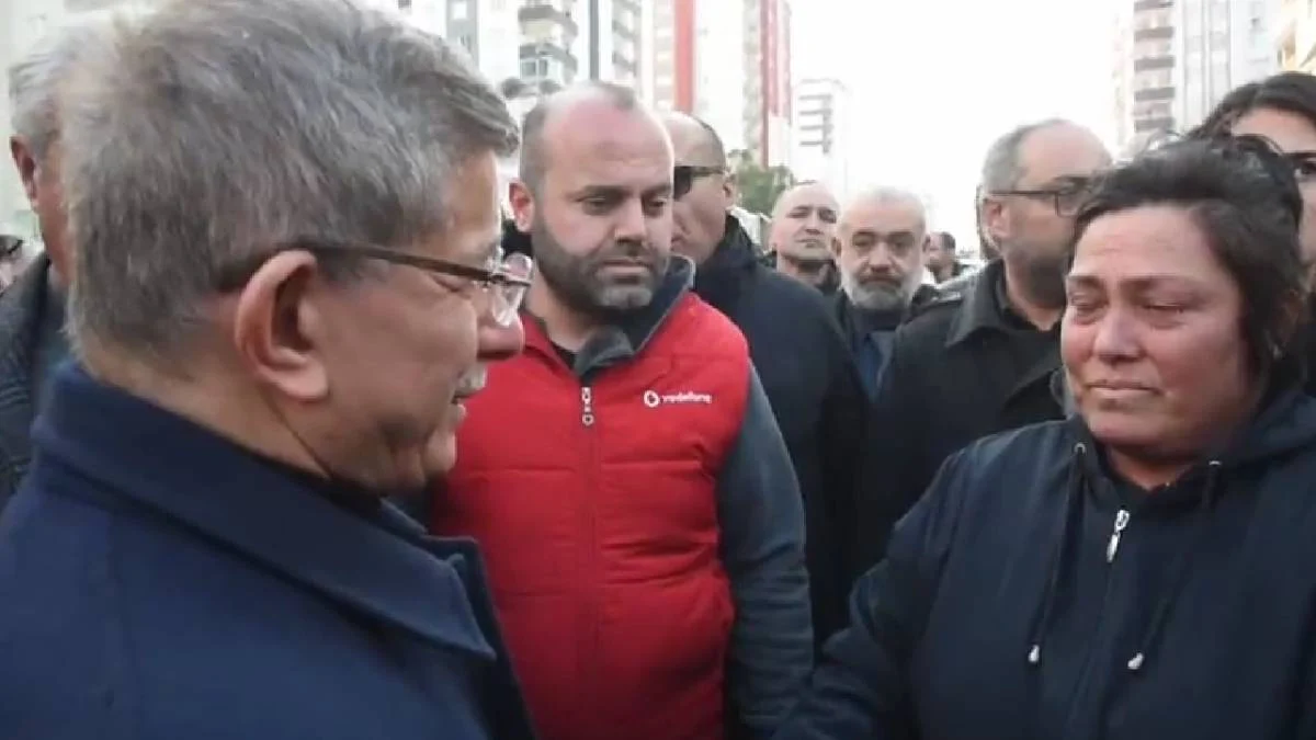 Davutoğlu depremzedelerin isyanına kulak verdi: Hesap soracağız