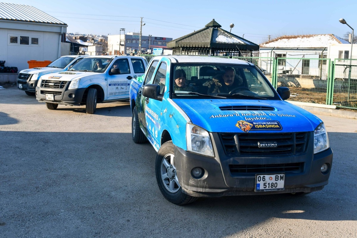 BÜYÜKŞEHİR BELEDİYESİNDEN DEPREM BÖLGESİNE DEZENFEKSİYON VE İLAÇLAMA